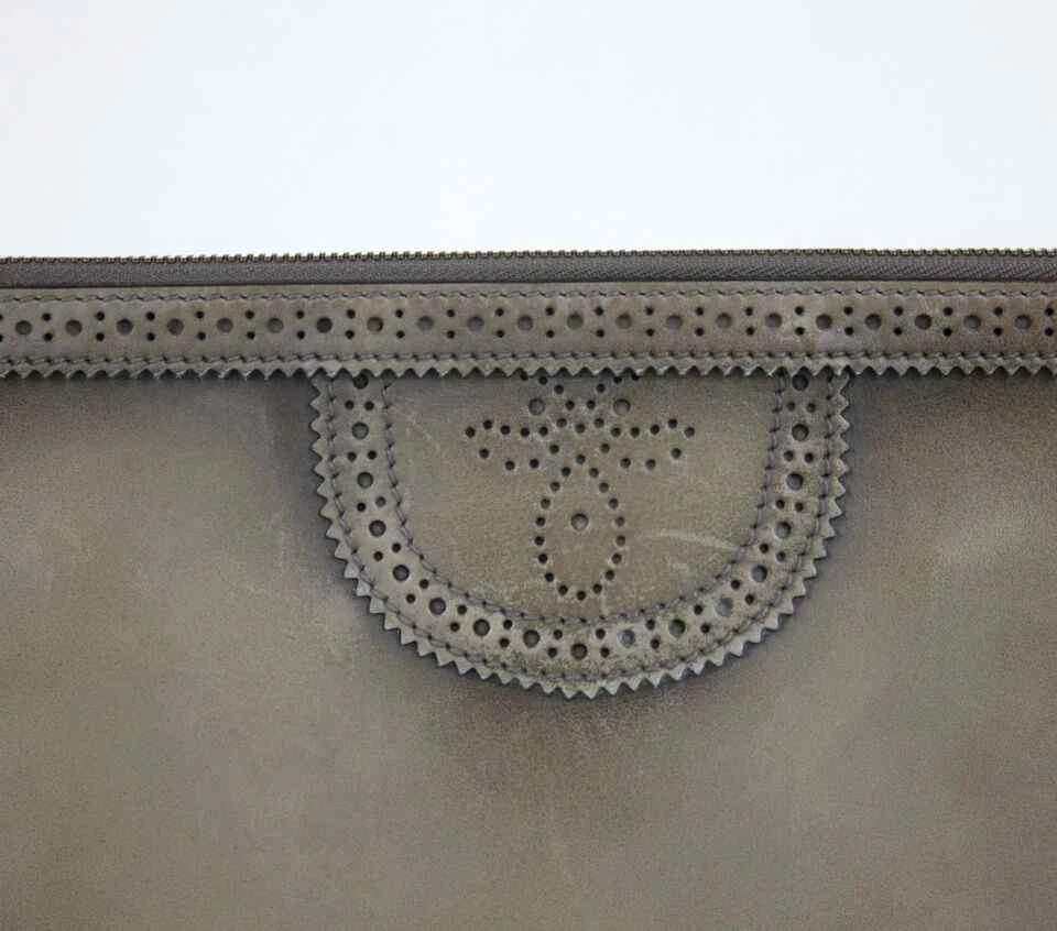 GUCCI Women's Duilio Brogue Zip Around Leather Clutch Bag 8 GUCCI Women's Duilio Brogue Zip Around Leather Clutch Bag - Image 6