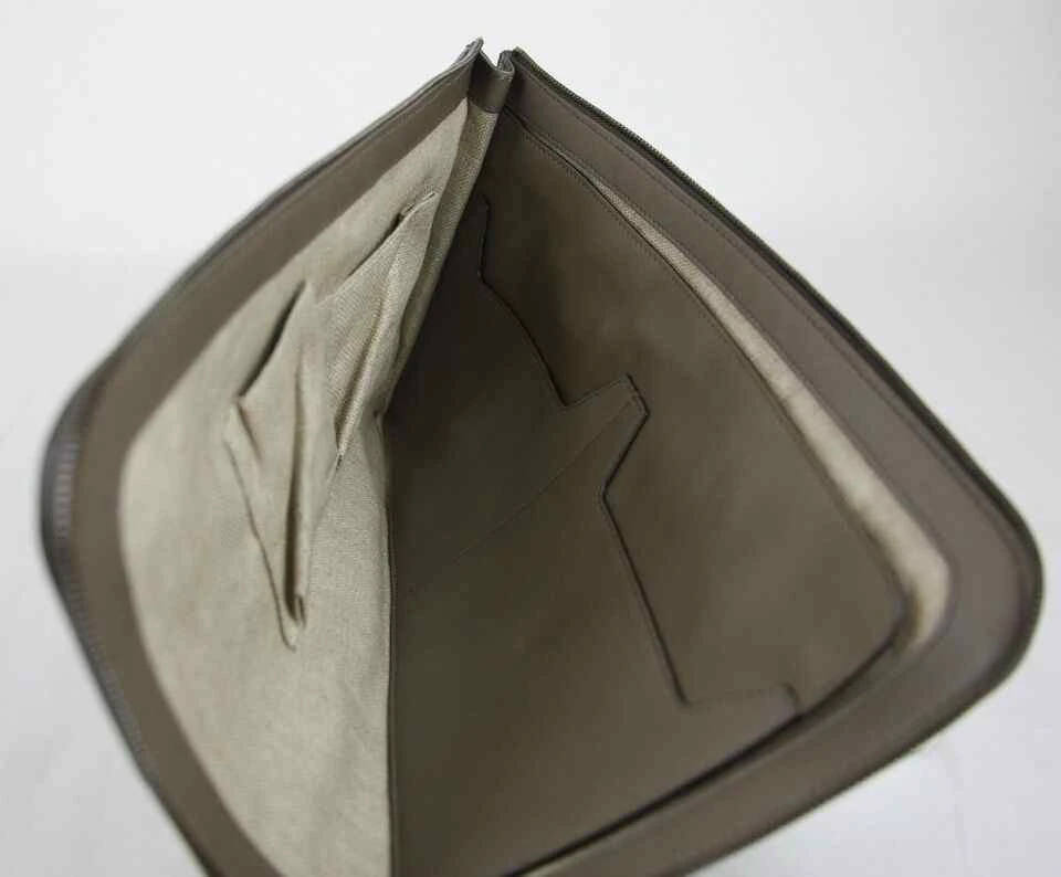 GUCCI Women's Duilio Brogue Zip Around Leather Clutch Bag 11 GUCCI Women's Duilio Brogue Zip Around Leather Clutch Bag - Image 9