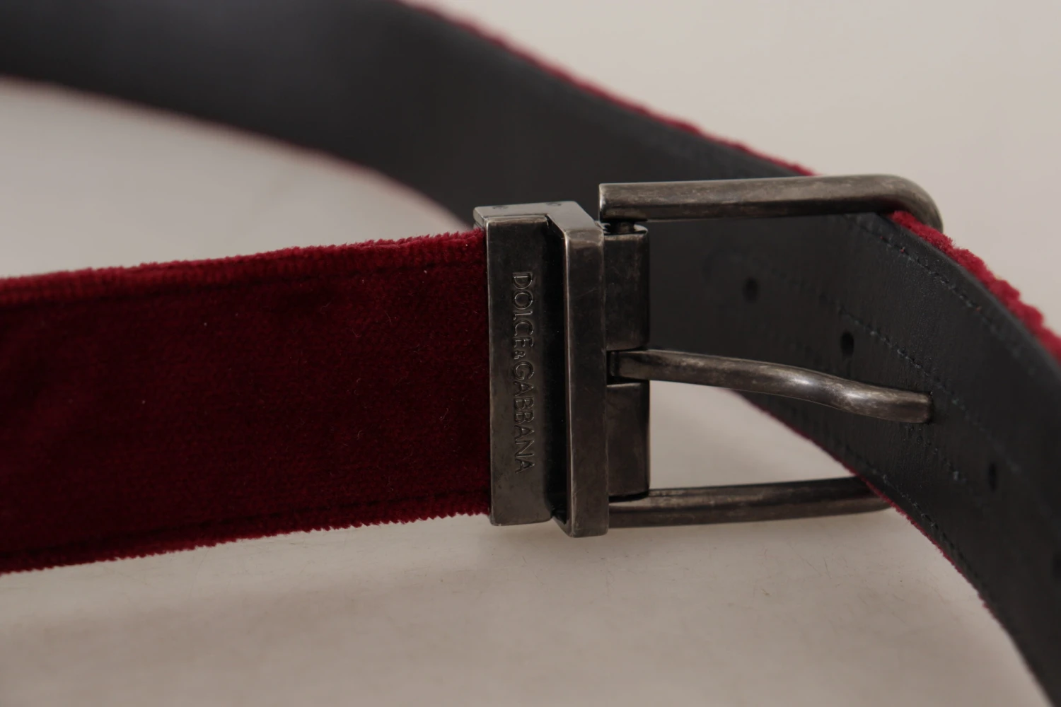 Dolce & Gabbana Maroon Velvet Leather Wide Vintage Metal Buckle Men's Belt 5 Dolce & Gabbana Maroon Velvet Leather Wide Vintage Metal Buckle Men's Belt - Image 3
