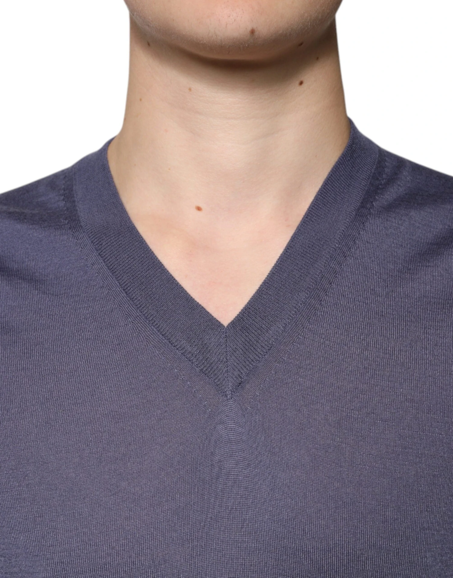 Dolce & Gabbana Gray Cashmere V-neck Men Pullover Men's Sweater (Pre-Owned) 6 Dolce & Gabbana Gray Cashmere V-neck Men Pullover Men's Sweater (Pre-Owned) - Image 4