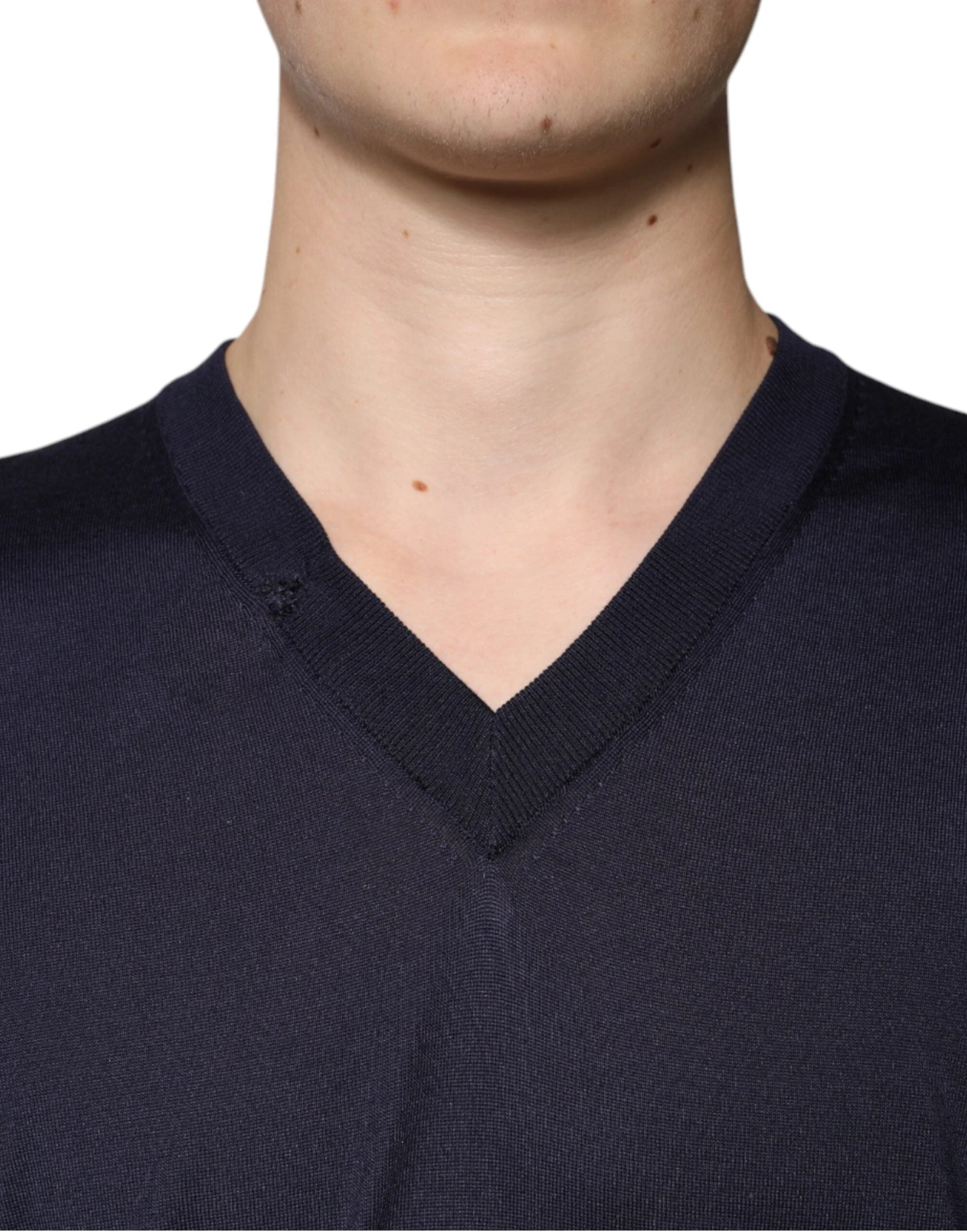 Dolce & Gabbana Navy Blue Silk V-neck Pullover Men's Sweater (Pre-Owned) 6 Dolce & Gabbana Navy Blue Silk V-neck Pullover Men's Sweater (Pre-Owned) - Image 4
