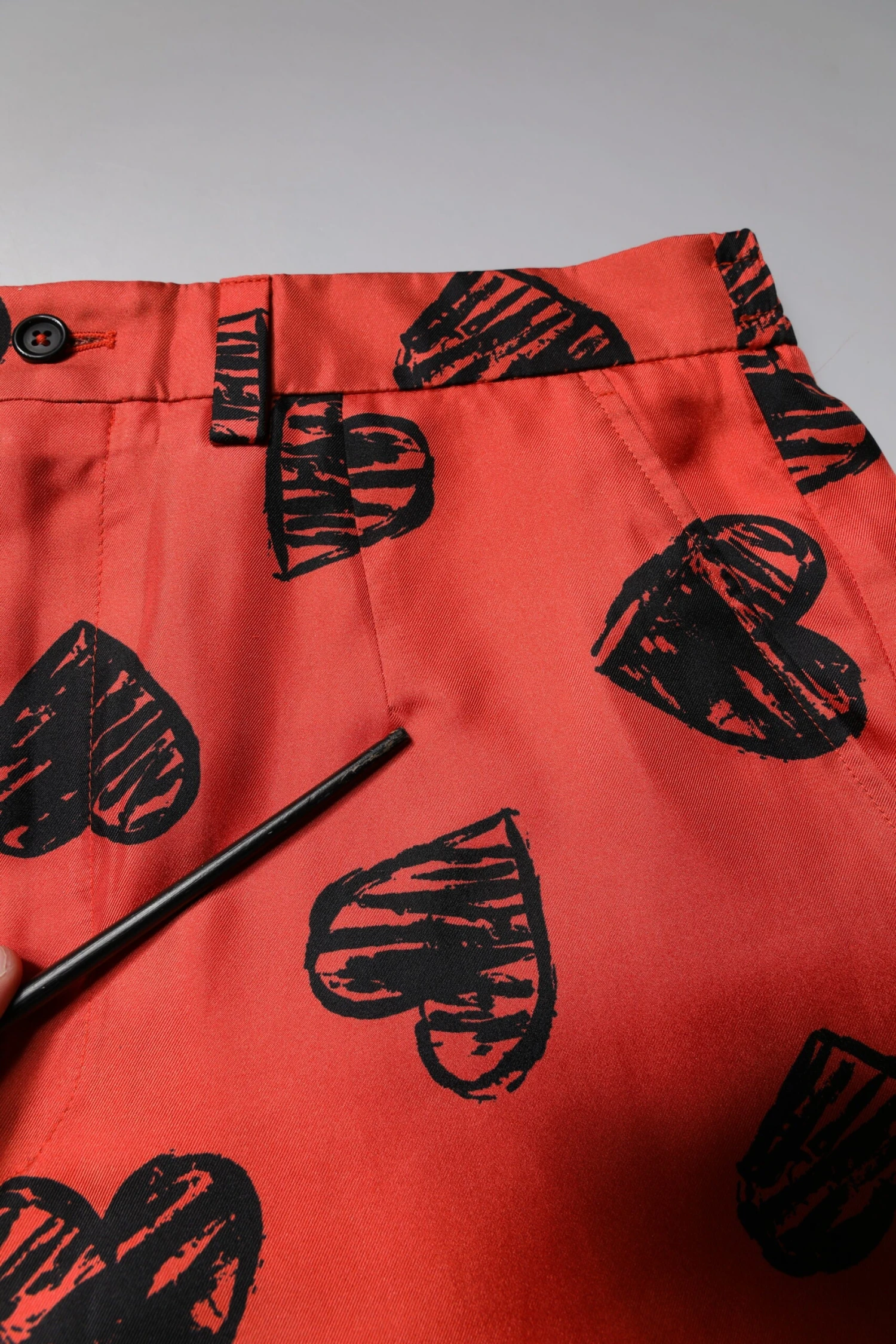 Dolce & Gabbana Orange Silk Heart Print Bermuda Men's Shorts (Pre-Owned) 7 Dolce & Gabbana Orange Silk Heart Print Bermuda Men's Shorts (Pre-Owned) - Image 5
